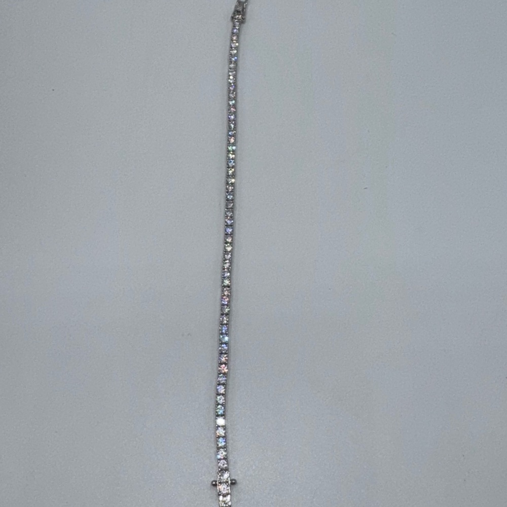 18k 9.2ct Tennis Bracelet - Picture 11 of 14
